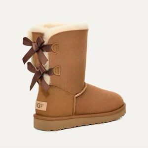 Ugg Bailey bow chestnut size 9